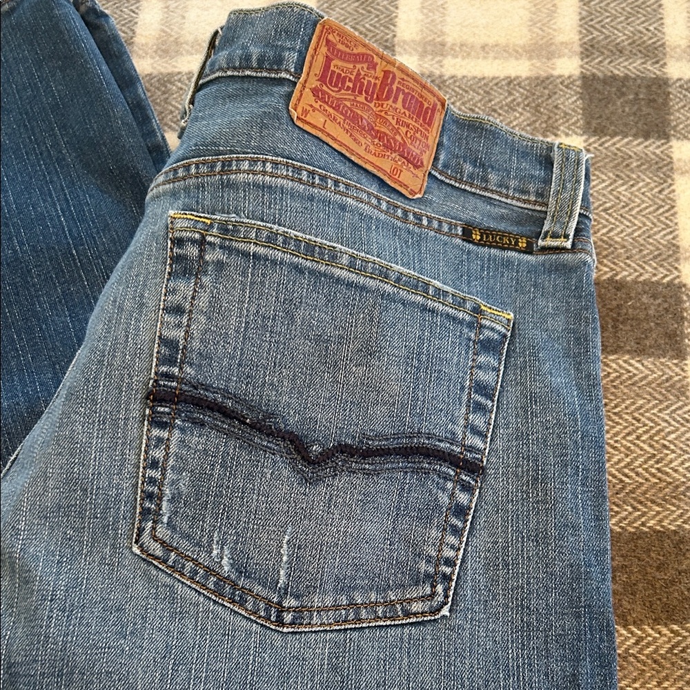 Lucky Brand Men’s Light Blue Vintage Hitchhiker Jeans